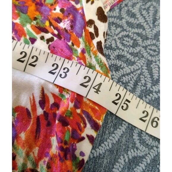 LYS Blouse Size 1X Floral Tie Rayon Short Sleeve V Neck - Picture 5 of 7